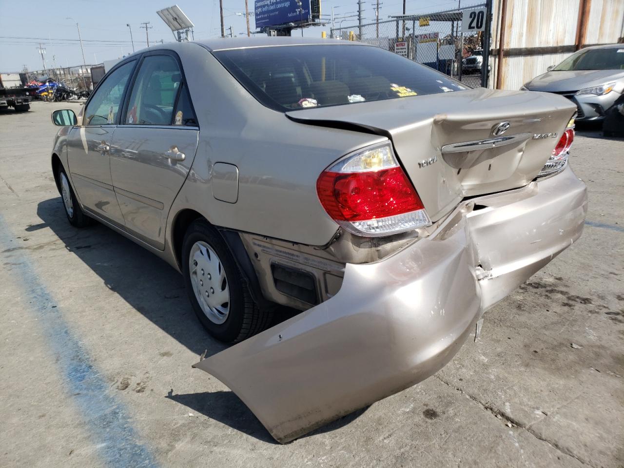 Photo 3 from auction – 2005 TOYOTA CAMRY LE with VIN 4T1BE30K35U021269