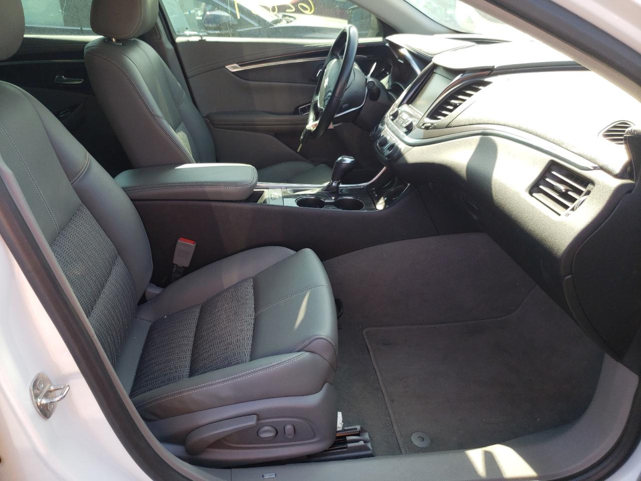 Photo 5 from auction – 2019 CHEVROLET IMPALA LT with VIN 2G11Z5S38K9118281