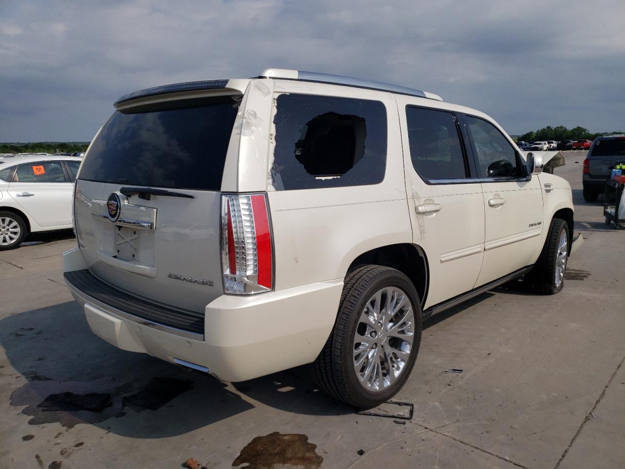 Photo 4 from auction – 2013 CADILLAC ESCALADE P with VIN 1GYS4CEF5DR186464