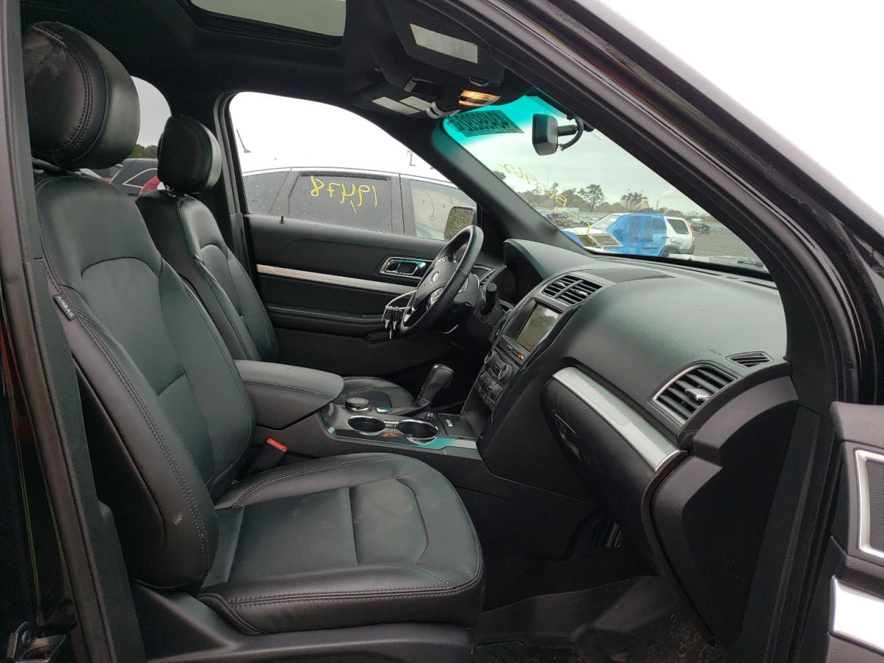 Photo 5 from auction – 2017 FORD EXPLORER X with VIN 1FM5K8D80HGB02962