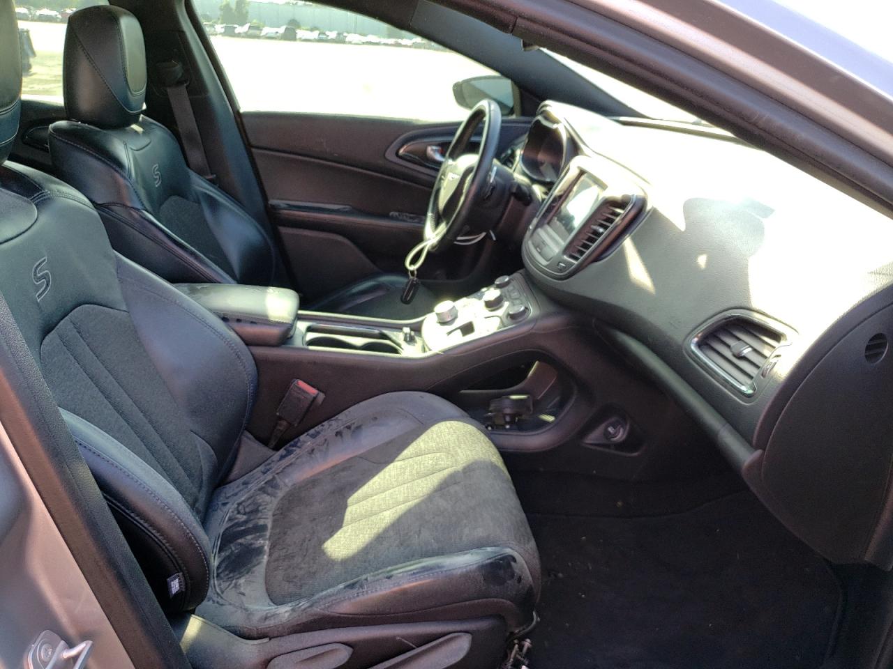 Photo 5 from auction – 2016 CHRYSLER 200 S with VIN 1C3CCCBB9GN138402