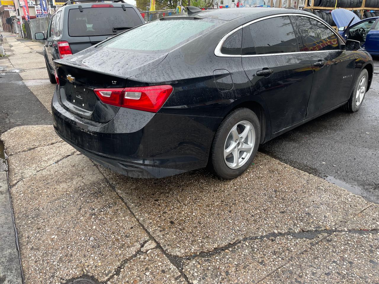 Photo 4 from auction – 2017 CHEVROLET MALIBU LS with VIN 1G1ZB5ST5HF232827