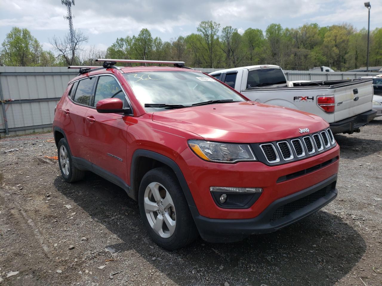 JEEP COMPASS LA 2019 with VIN 3C4NJDBB0KT839712 - Photo from auction