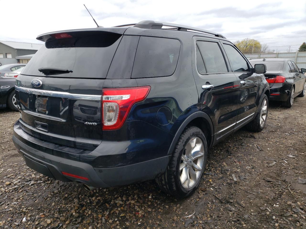 Photo 4 from auction – 2013 FORD EXPLORER L with VIN 1FM5K8F84DGA44684