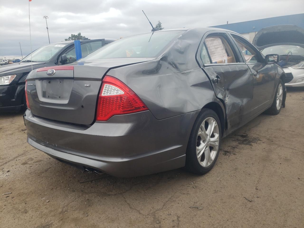 Photo 4 from auction – 2012 FORD FUSION SE with VIN 3FAHP0HA2CR430229