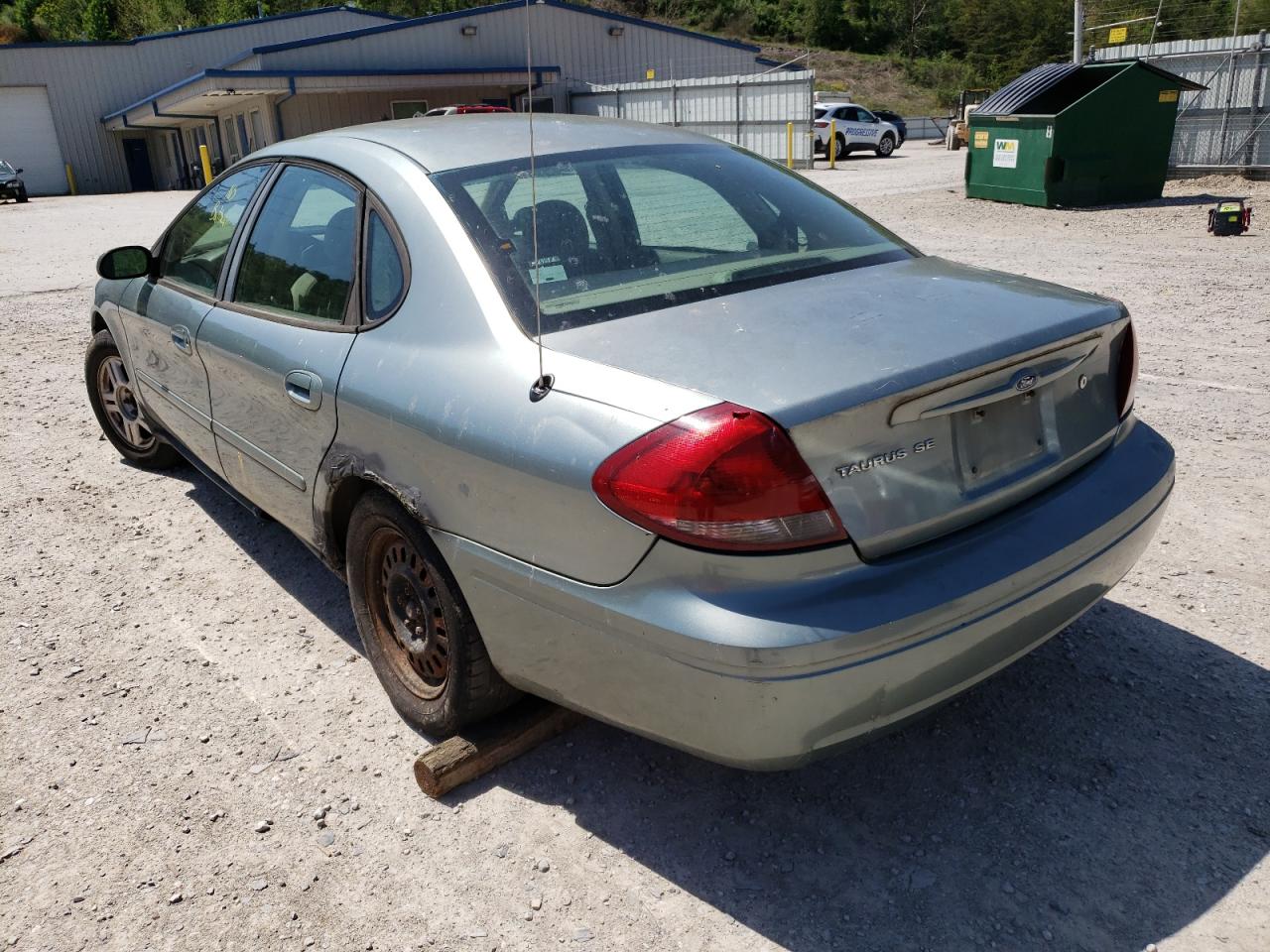Photo 3 from auction – 2005 FORD TAURUS SE with VIN 1FAFP53U15A103159