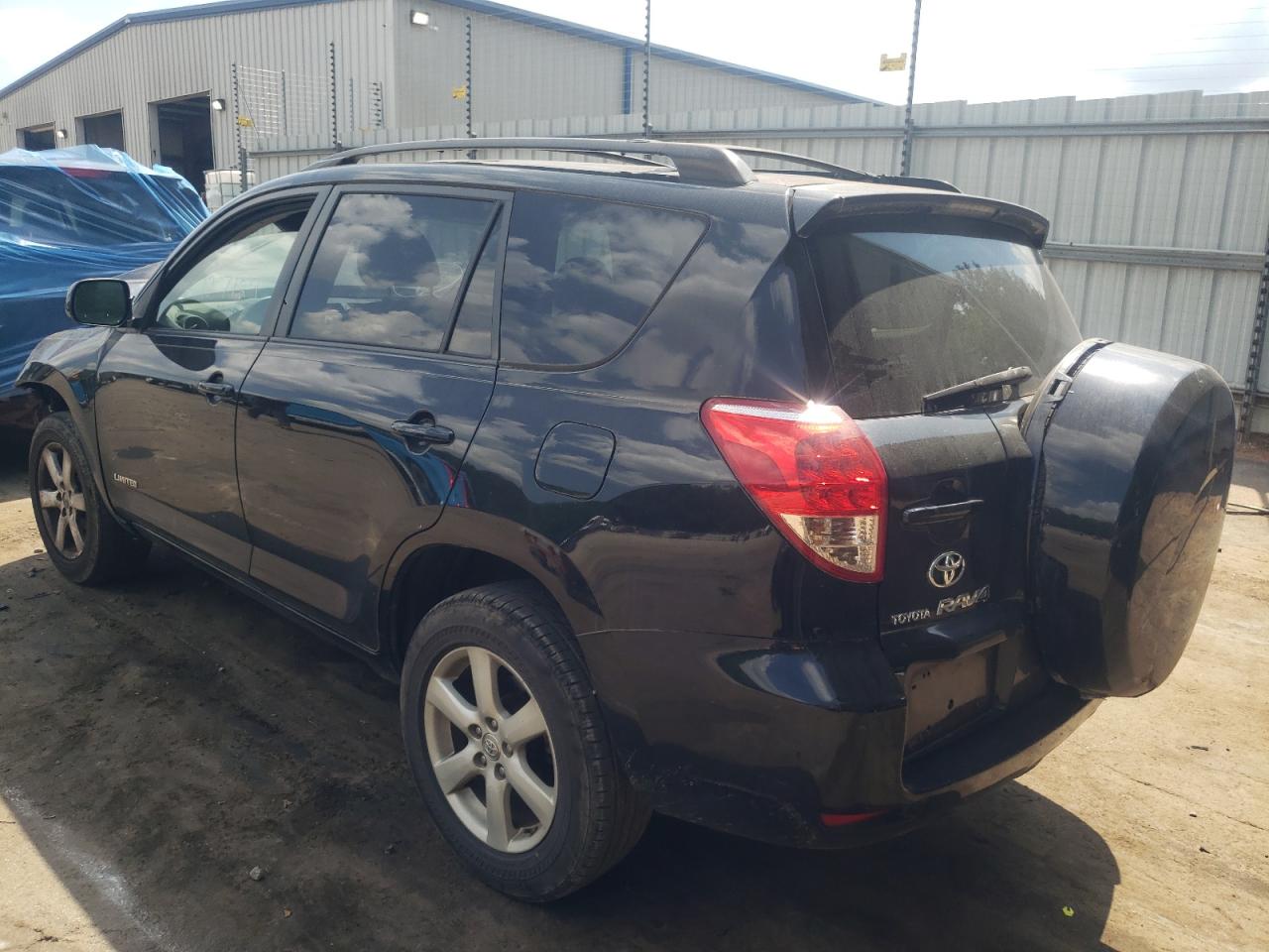 Photo 3 from auction – 2007 TOYOTA RAV4 LIMIT with VIN JTMBD31V876034641