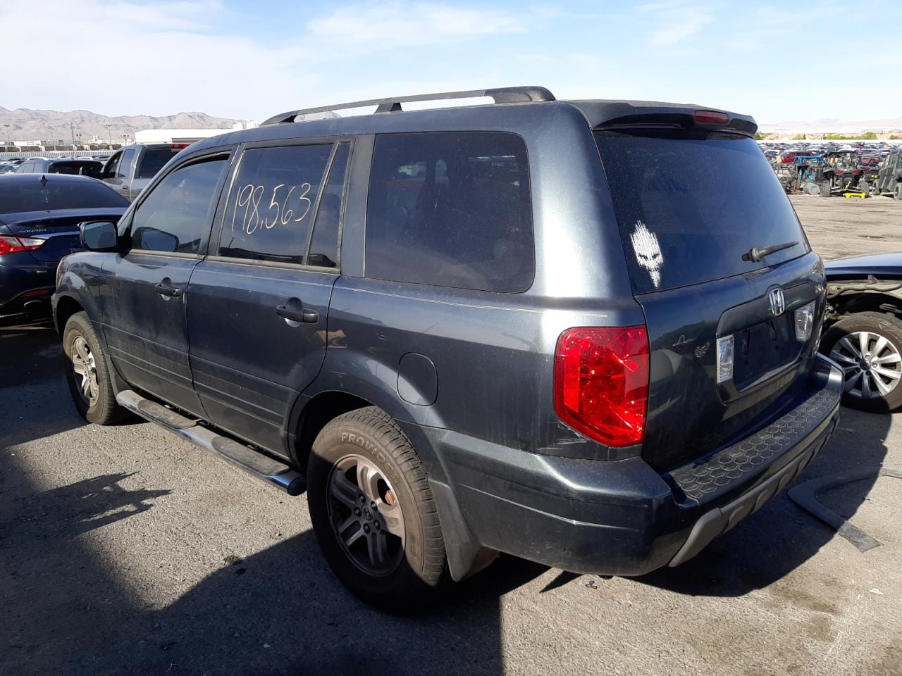 Photo 3 from auction – 2005 HONDA PILOT EXL with VIN 5FNYF18505B047139