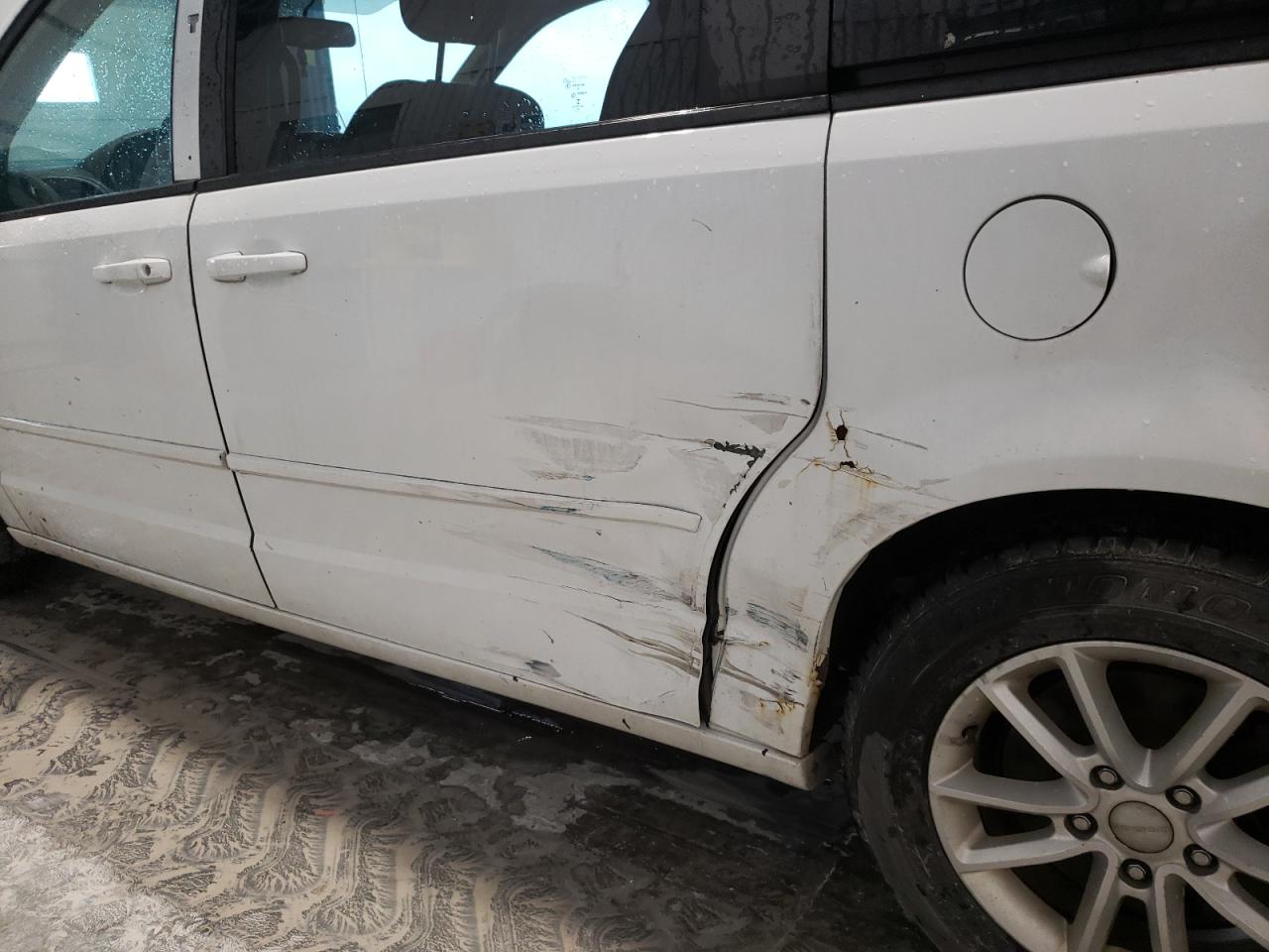 Photo 9 from auction – 2014 DODGE GRAND CARA with VIN 2C4RDGCG3ER423438