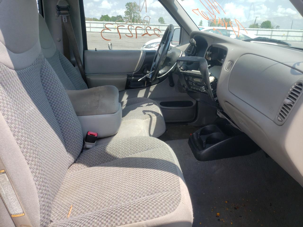 Photo 5 from auction – 1999 FORD RANGER with VIN 1FTYR10C5XUB95752