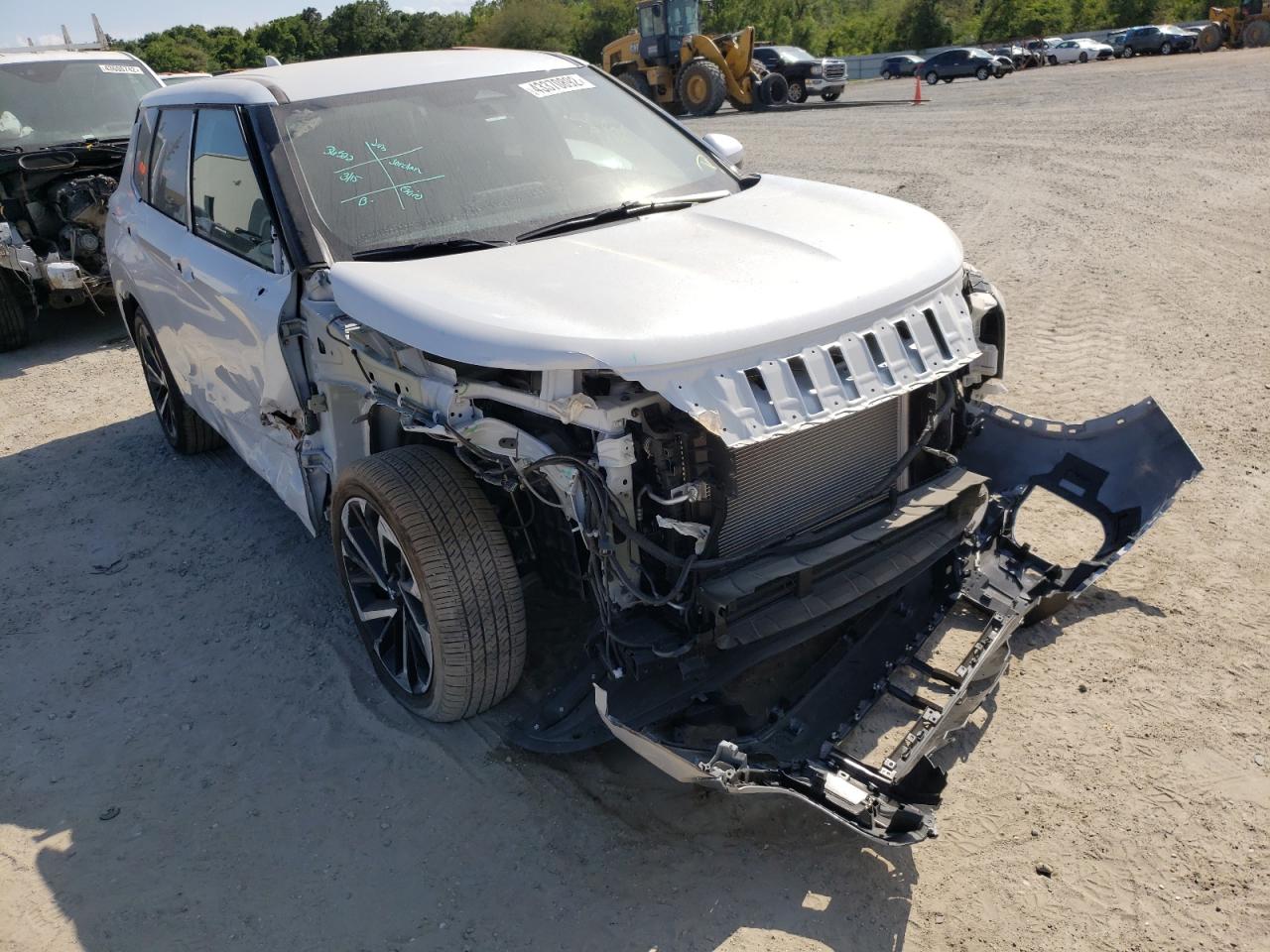 MITSUBISHI OUTLANDER 2022 with VIN JA4J4UA89NZ043401 - Photo from auction