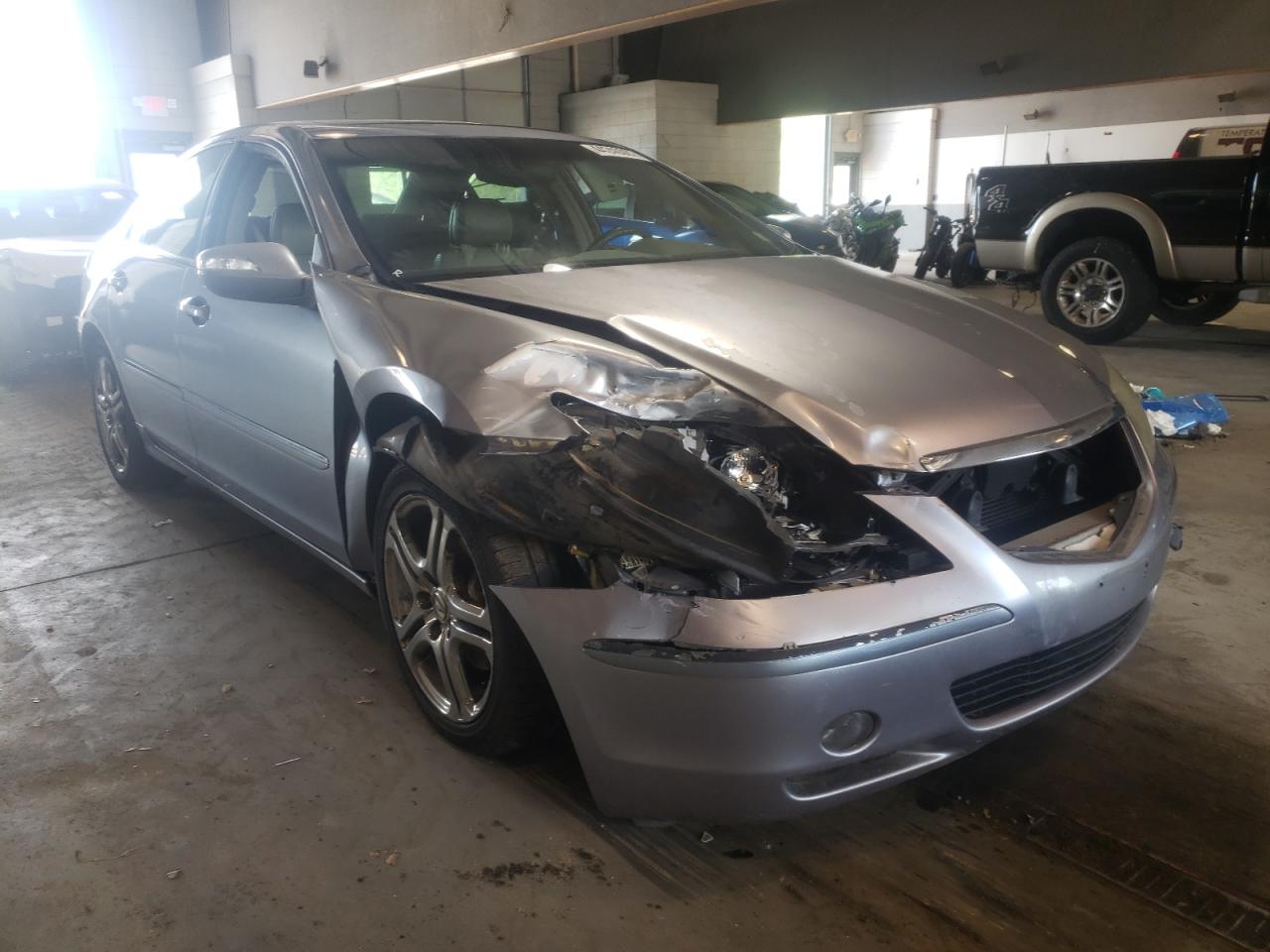 ACURA RL 2005 with VIN JH4KB16585C016270 - Photo from auction
