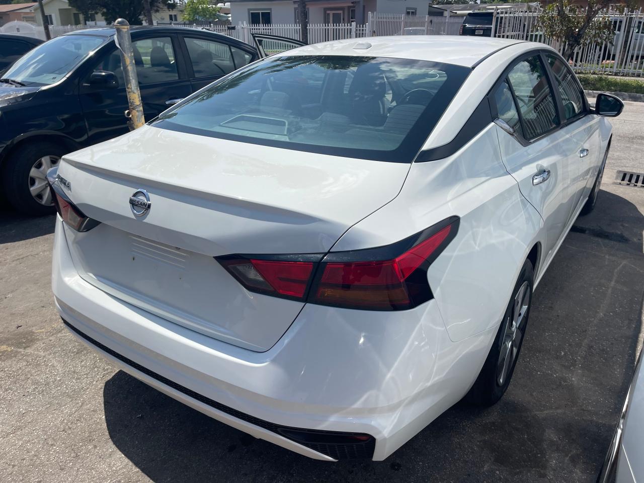 Photo 4 from auction – 2020 NISSAN ALTIMA S with VIN 1N4BL4BVXLC240536