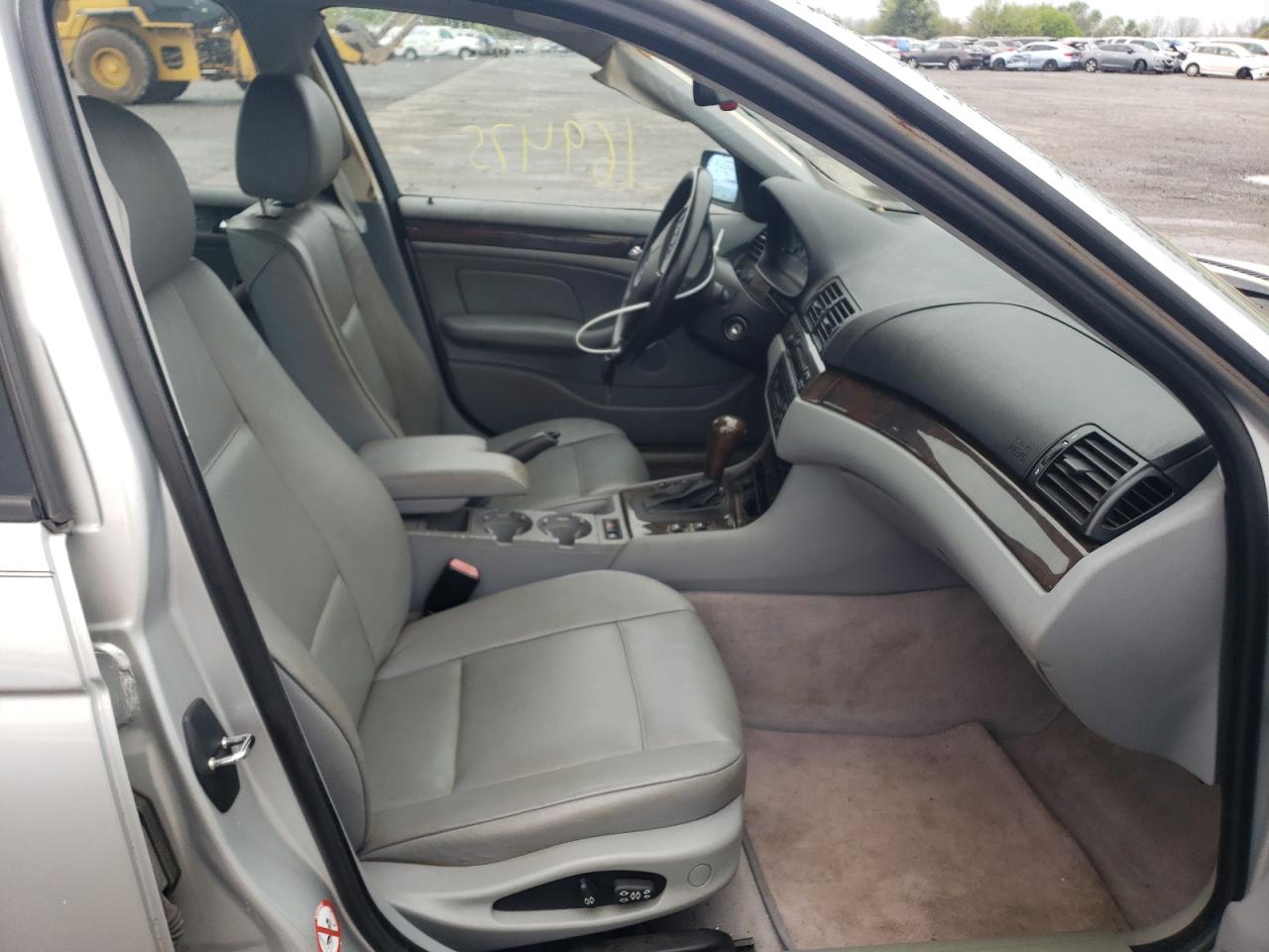 Photo 5 from auction – 2002 BMW 325 XI with VIN WBAEU33432PH86591