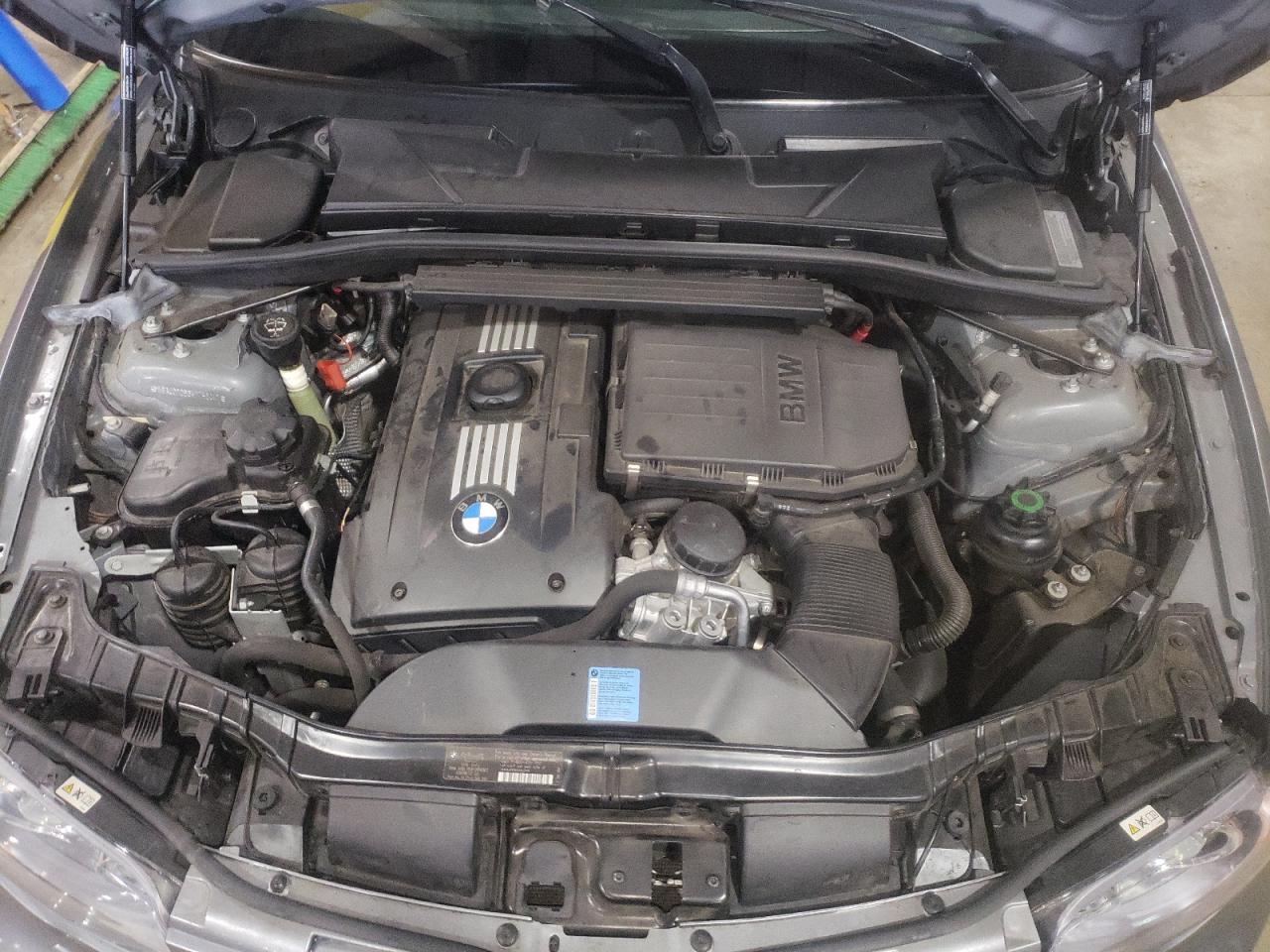 Photo 7 from auction – 2010 BMW 135 I with VIN WBAUC7C56AVK96247