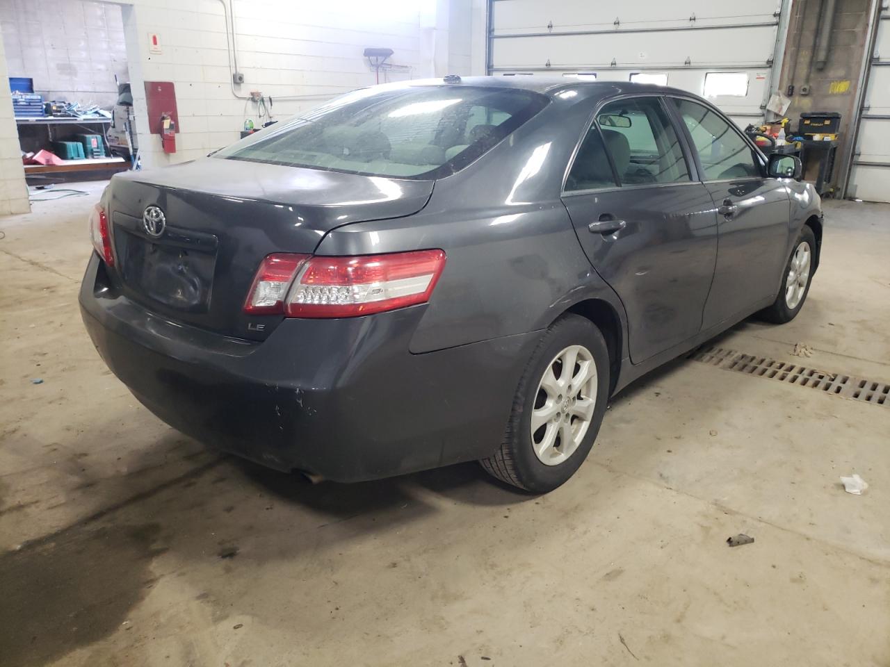 Photo 4 from auction – 2011 TOYOTA CAMRY BASE with VIN 4T1BF3EK3BU141879