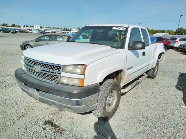 Photo 2 from auction – 2005 CHEVROLET SILVERADO with VIN 1GCHC29U55E117000