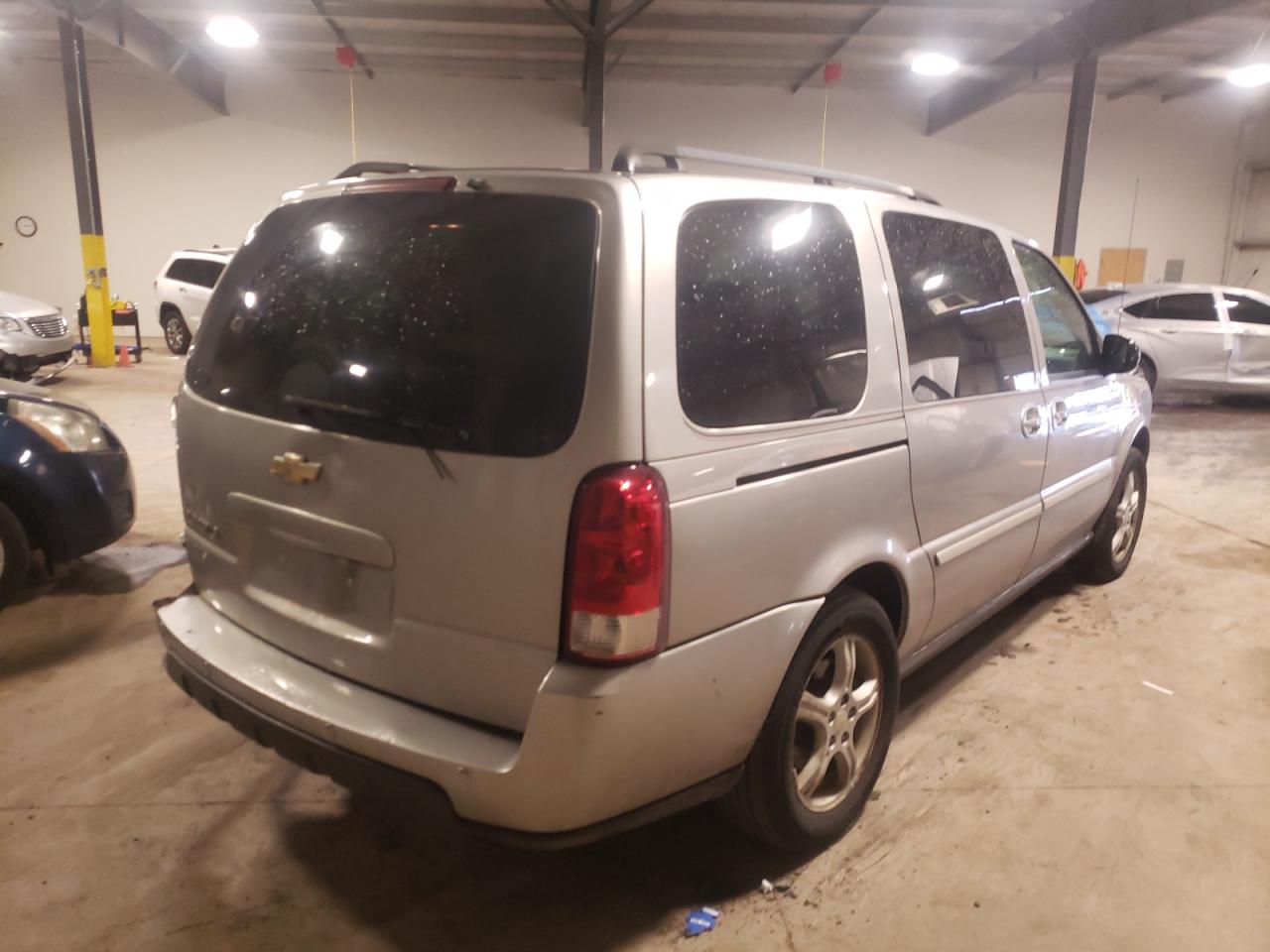Photo 4 from auction – 2005 CHEVROLET UPLANDER L with VIN 1GNDV23L35D296238