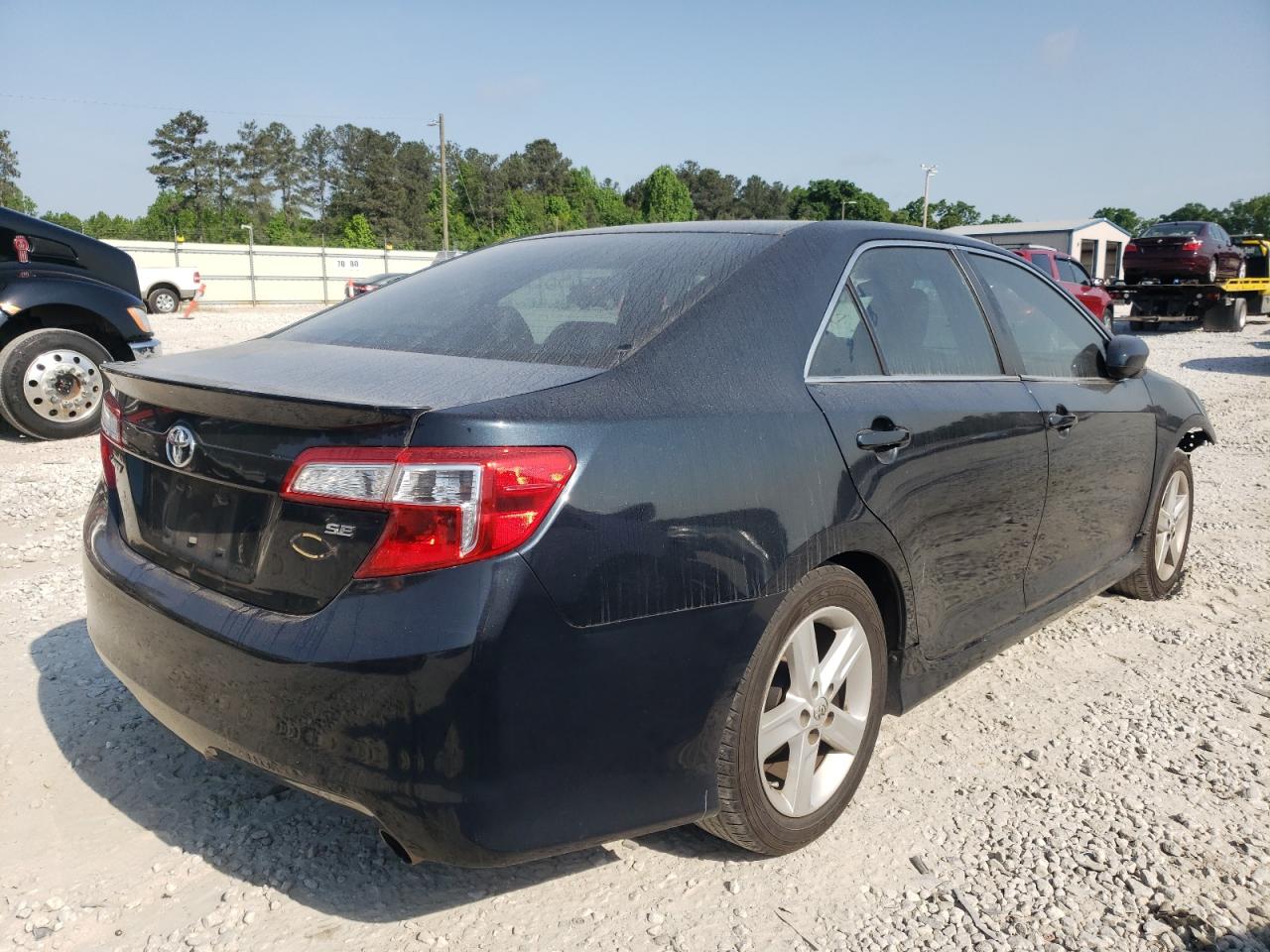 Photo 4 from auction – 2014 TOYOTA CAMRY L with VIN 4T1BF1FK7EU310566