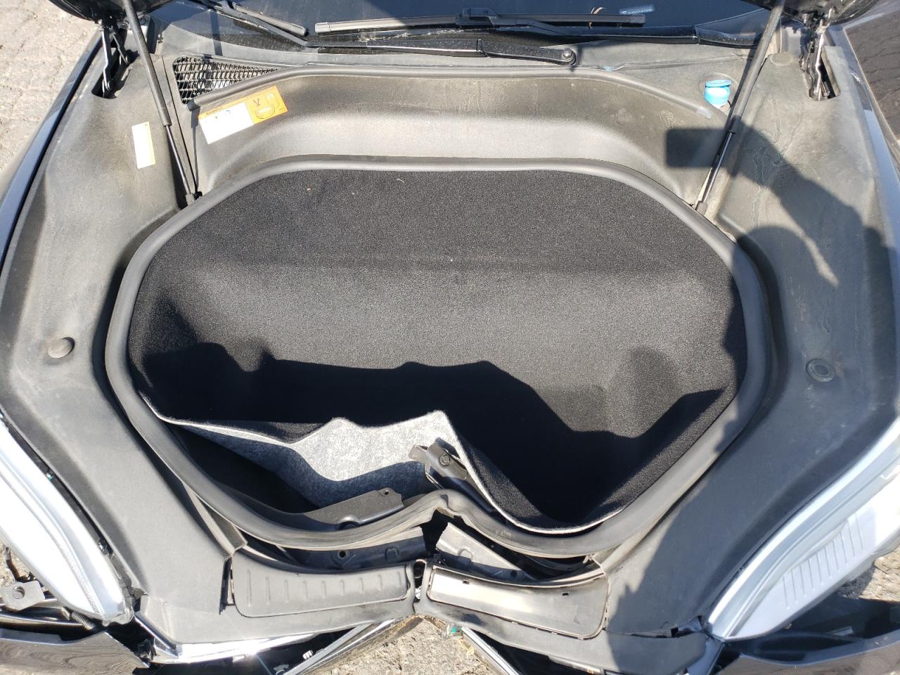 Photo 7 from auction – 2016 TESLA MODEL S with VIN 5YJSA1E21GF133285