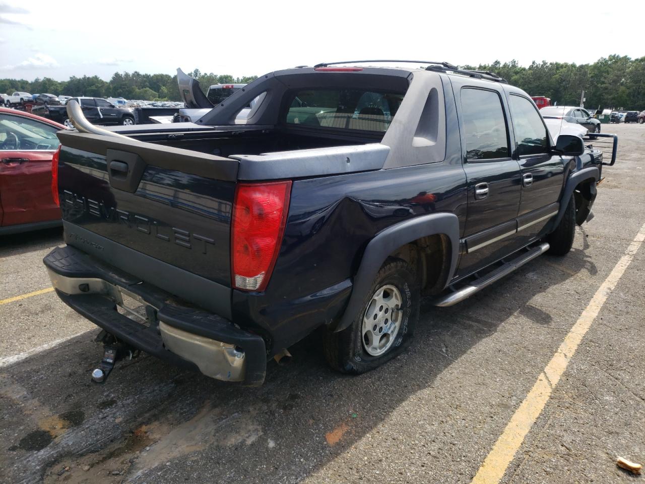 Photo 4 from auction – 2005 CHEVROLET AVALANCHE with VIN 3GNEC12Z65G177399