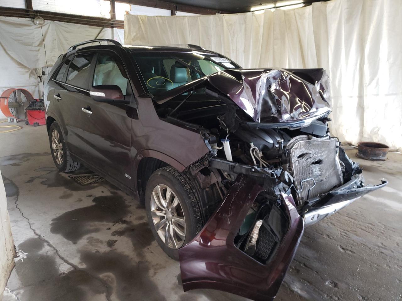 Photo 1 from auction – 2011 KIA SORENTO SX with VIN 5XYKWDA24BG100243