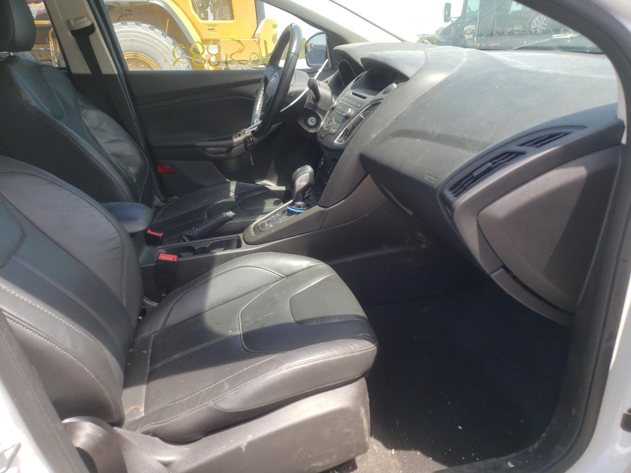 Photo 5 from auction – 2015 FORD FOCUS SE with VIN 1FADP3F20FL383880