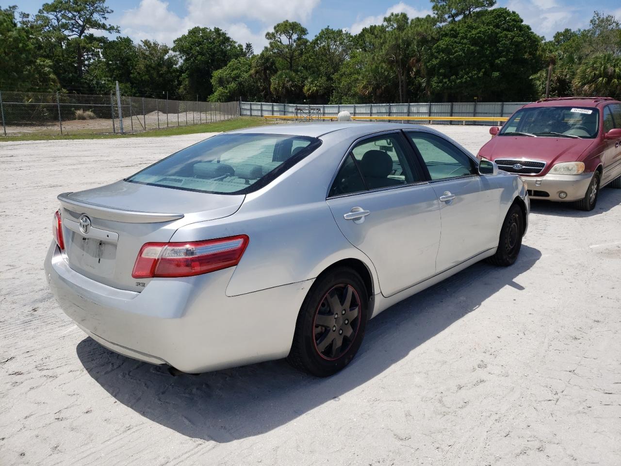 Photo 4 from auction – 2007 TOYOTA CAMRY CE with VIN 4T1BE46K87U653183
