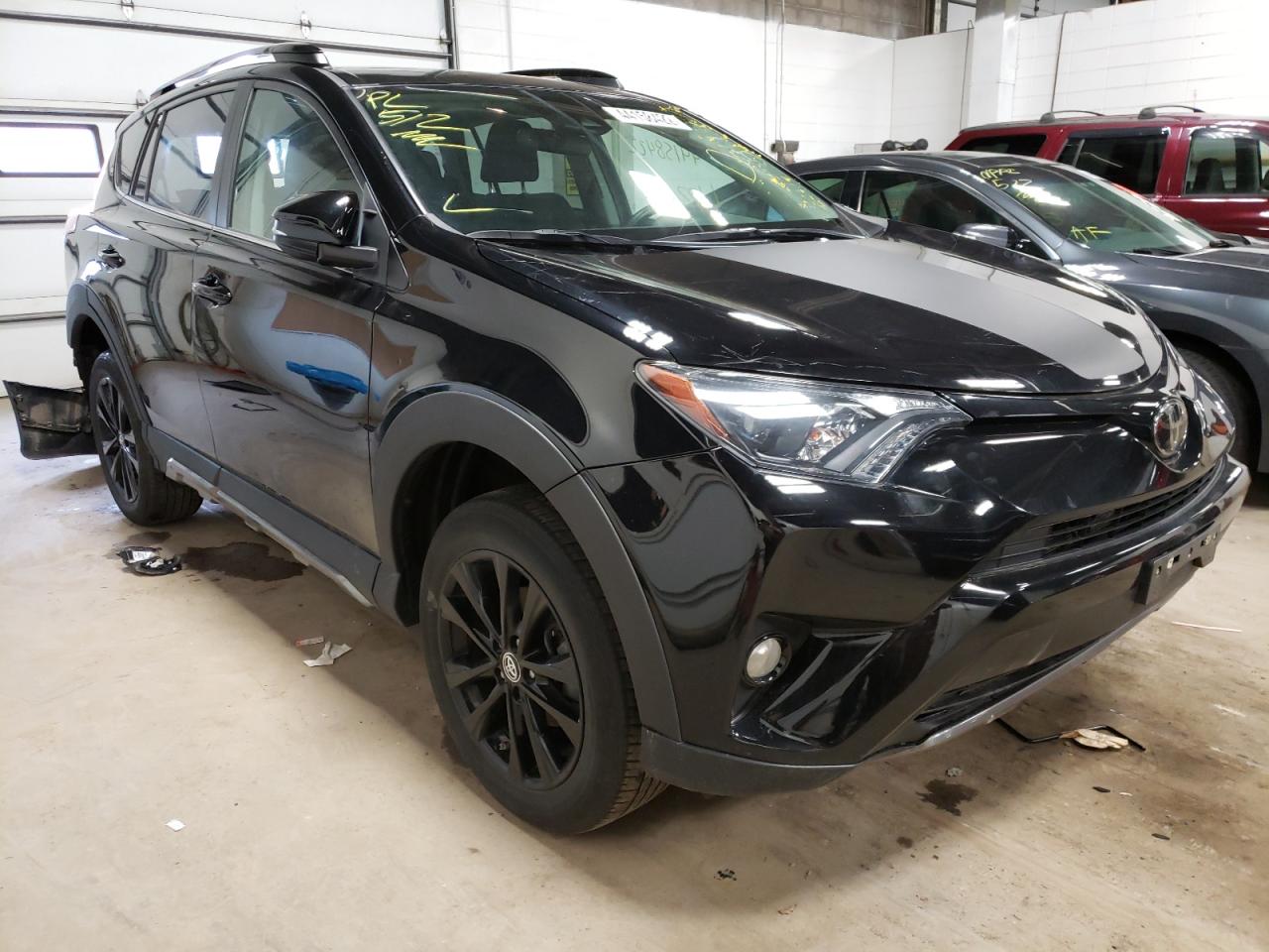 Photo 1 from auction – 2018 TOYOTA RAV4 ADVEN with VIN 2T3RFREV8JW788599