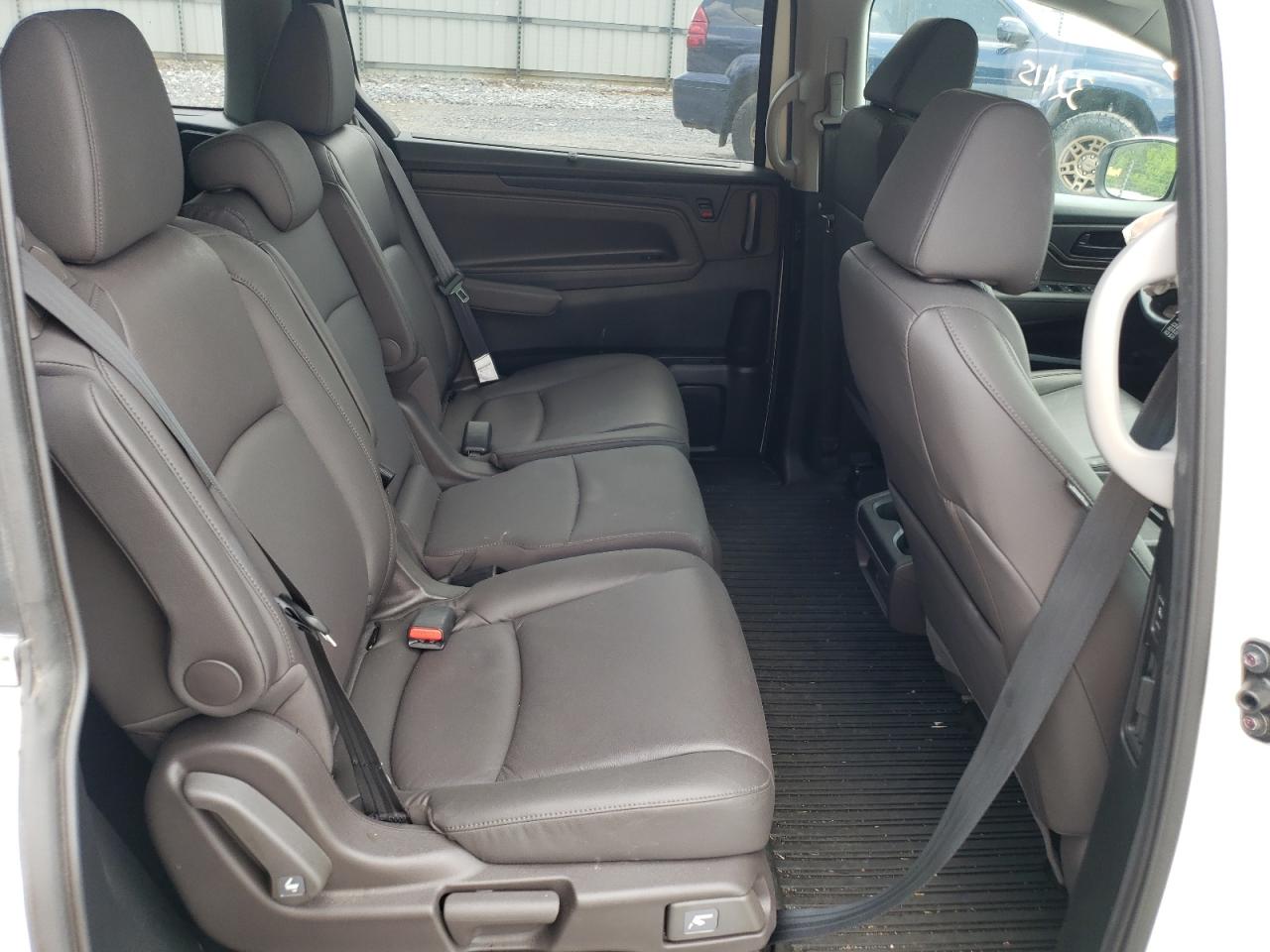Photo 6 from auction – 2018 HONDA ODYSSEY EX with VIN 5FNRL6H77JB061822