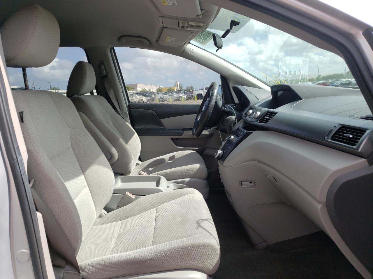 Photo 5 from auction – 2013 HONDA ODYSSEY EX with VIN 5FNRL5H47DB082240