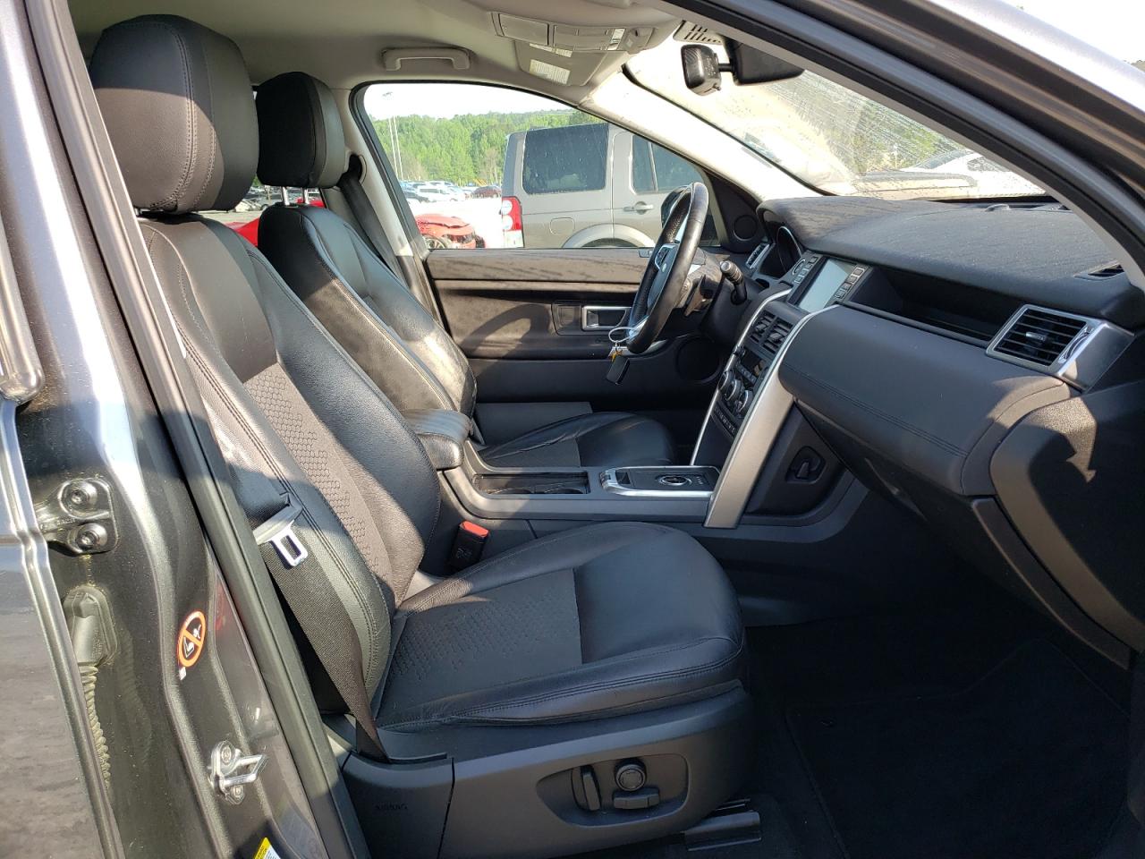 Photo 5 from auction – 2018 LAND ROVER DISCOVERY with VIN SALCP2RX4JH725925