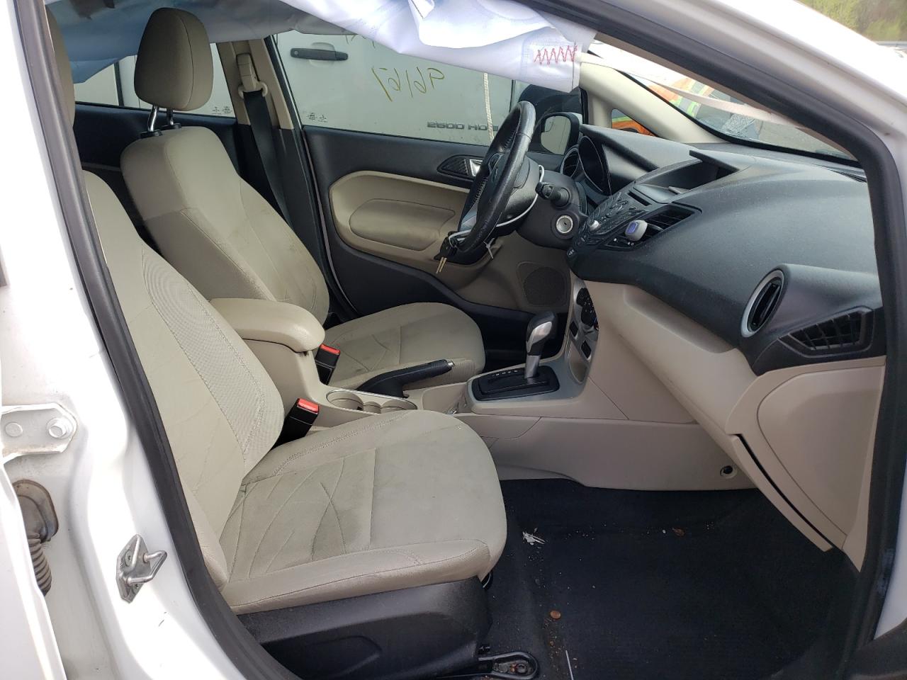 Photo 5 from auction – 2016 FORD FIESTA SE with VIN 3FADP4EJ8GM111897