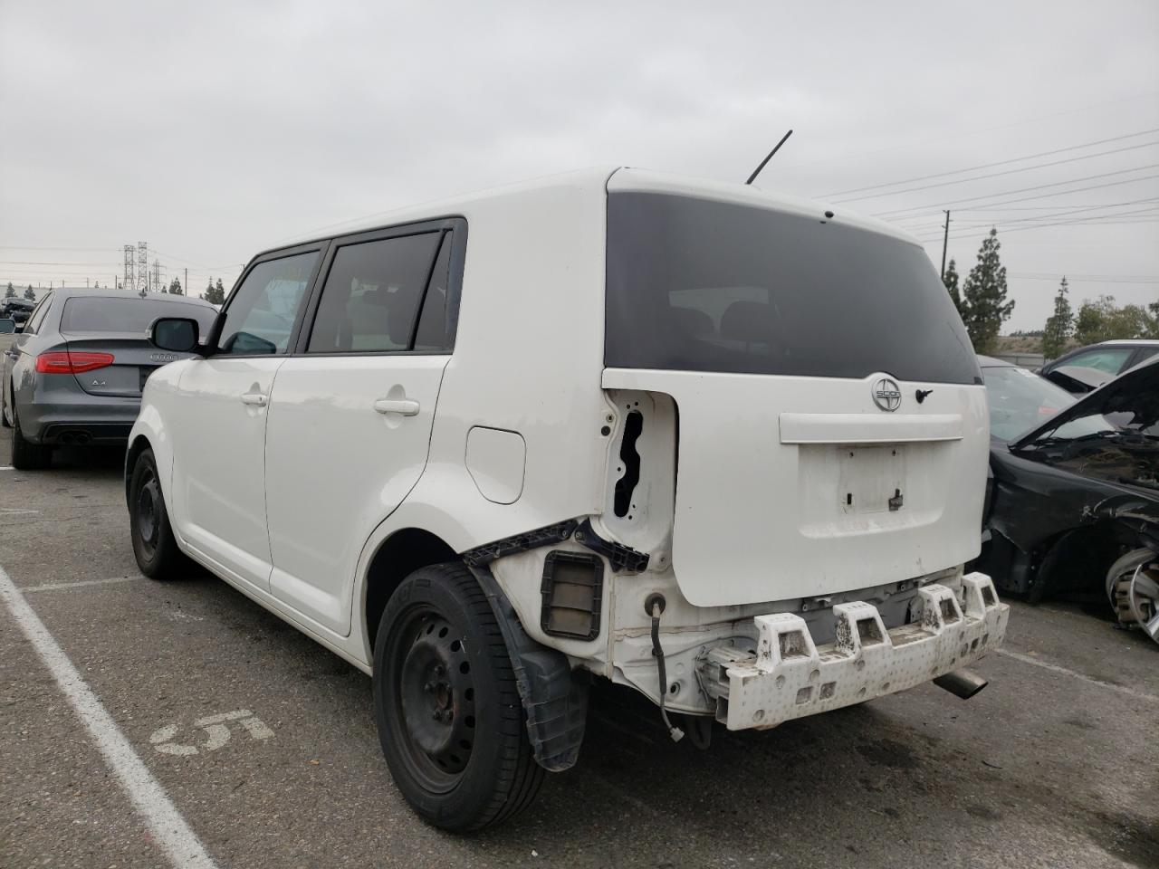 Photo 3 from auction – 2008 TOYOTA SCION XB with VIN JTLKE50EX81047839
