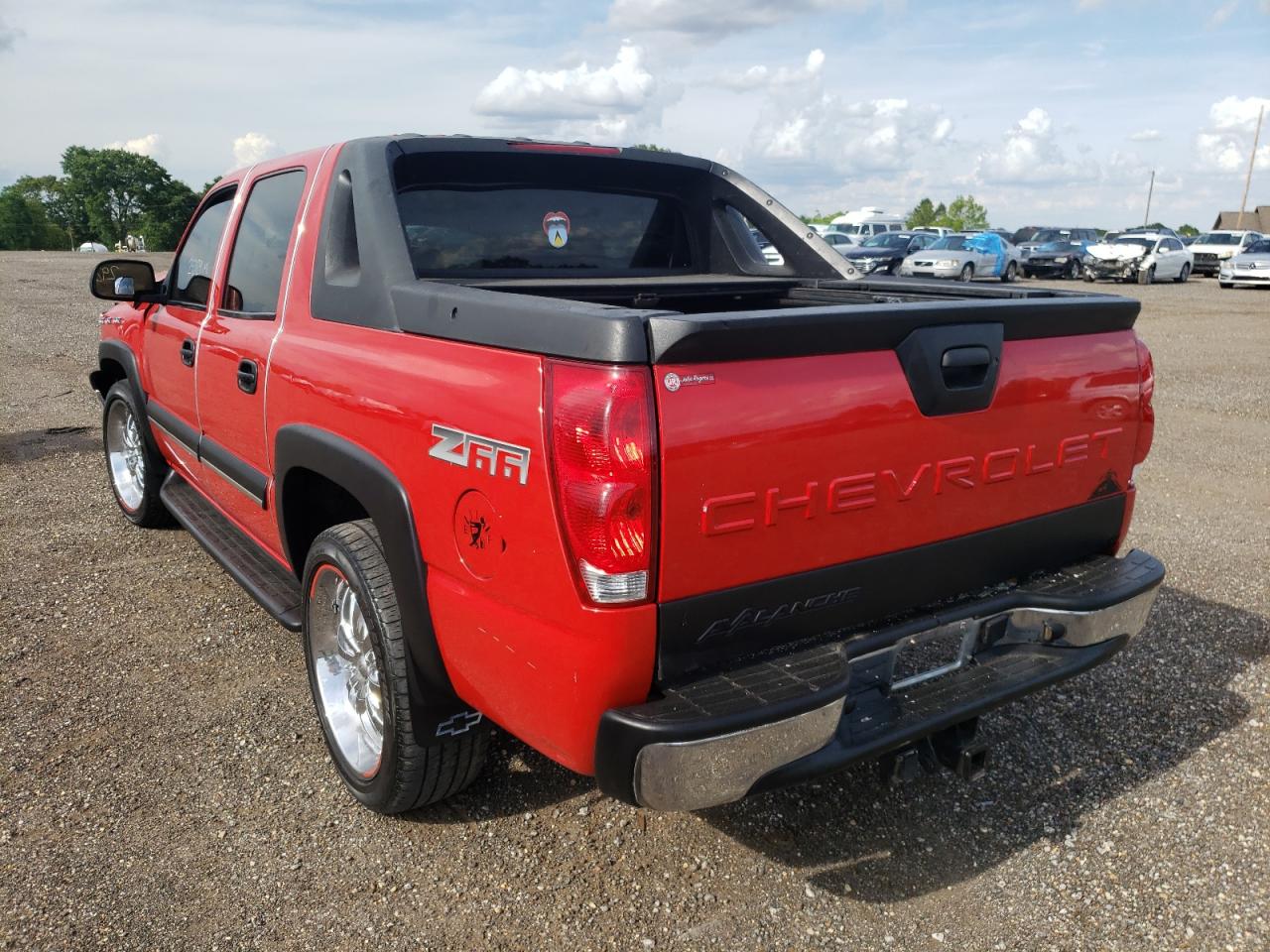 Photo 3 from auction – 2004 CHEVROLET AVALANCHE with VIN 3GNEC12TX4G118978