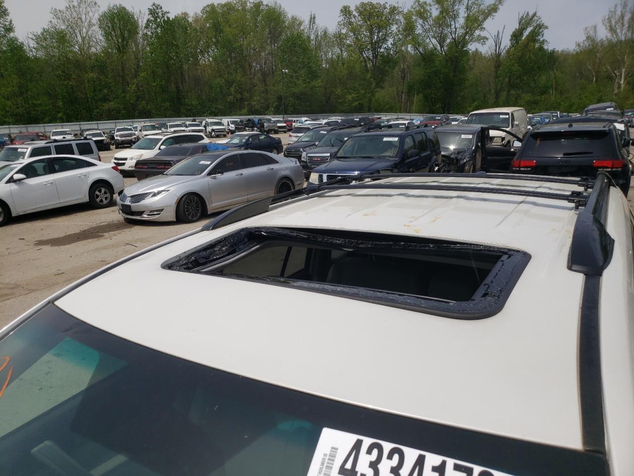 Photo 9 from auction – 2012 TOYOTA HIGHLANDER with VIN 5TDBK3EH4CS142727