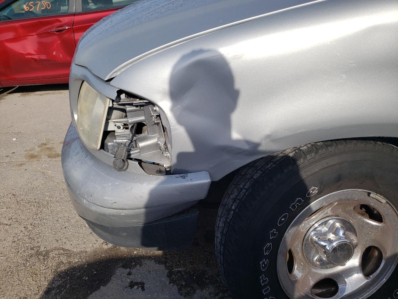 Photo 10 from auction – 2001 FORD F150 with VIN 1FTZF17231NB66813