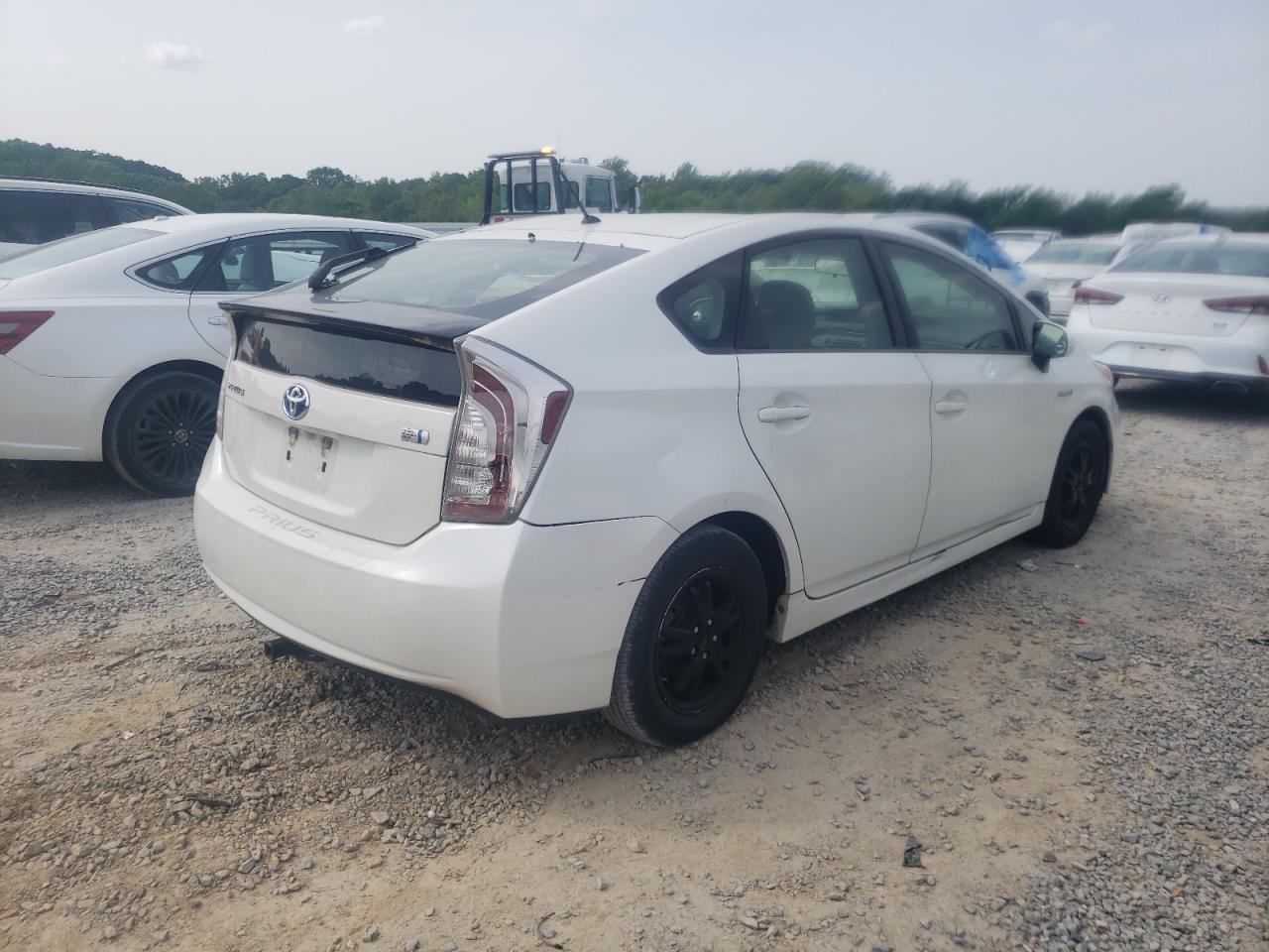 Photo 4 from auction – 2014 TOYOTA PRIUS with VIN JTDKN3DU5E1737852