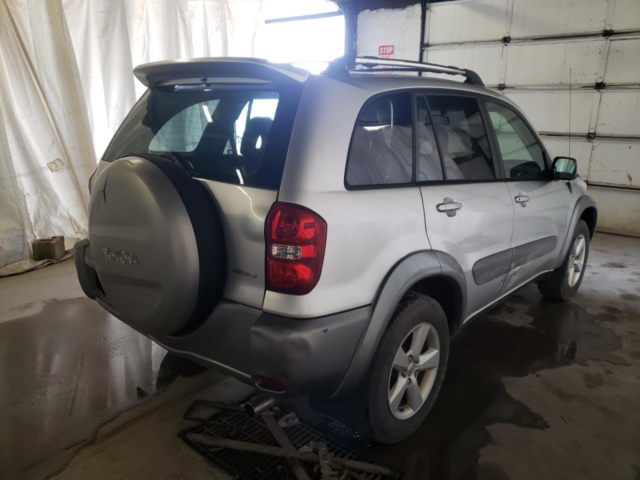 Photo 4 from auction – 2004 TOYOTA RAV4 with VIN JTEHD20V546006602