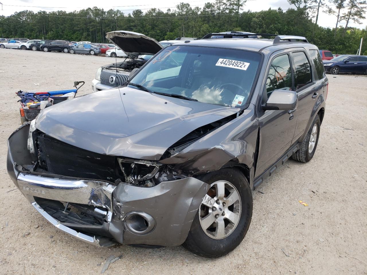 Photo 2 from auction – 2010 FORD ESCAPE LIM with VIN 1FMCU0EG4AKB77692