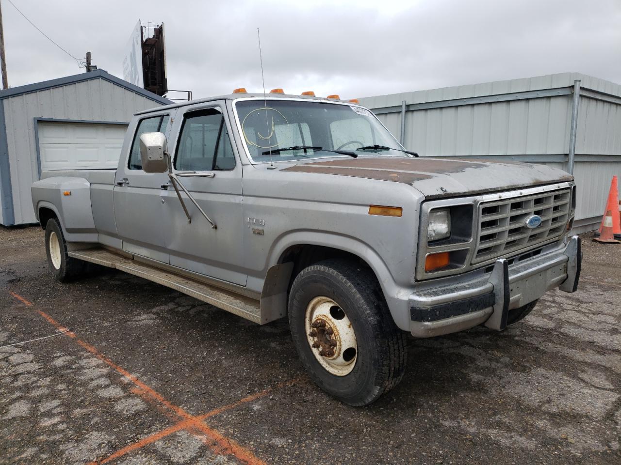 FORD F350 1985 with VIN 2FTJW3510FCA51392 - Photo from auction