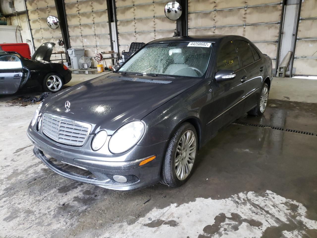 Photo 2 from auction – 2004 MERCEDES-BENZ E 500 with VIN WDBUF70J34A596415