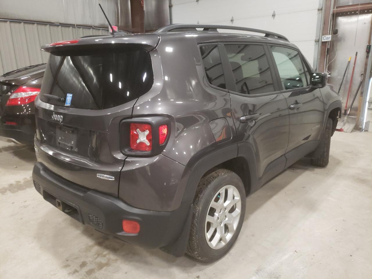 Photo 4 from auction – 2017 JEEP RENEGADE L with VIN ZACCJBBB0HPF36845