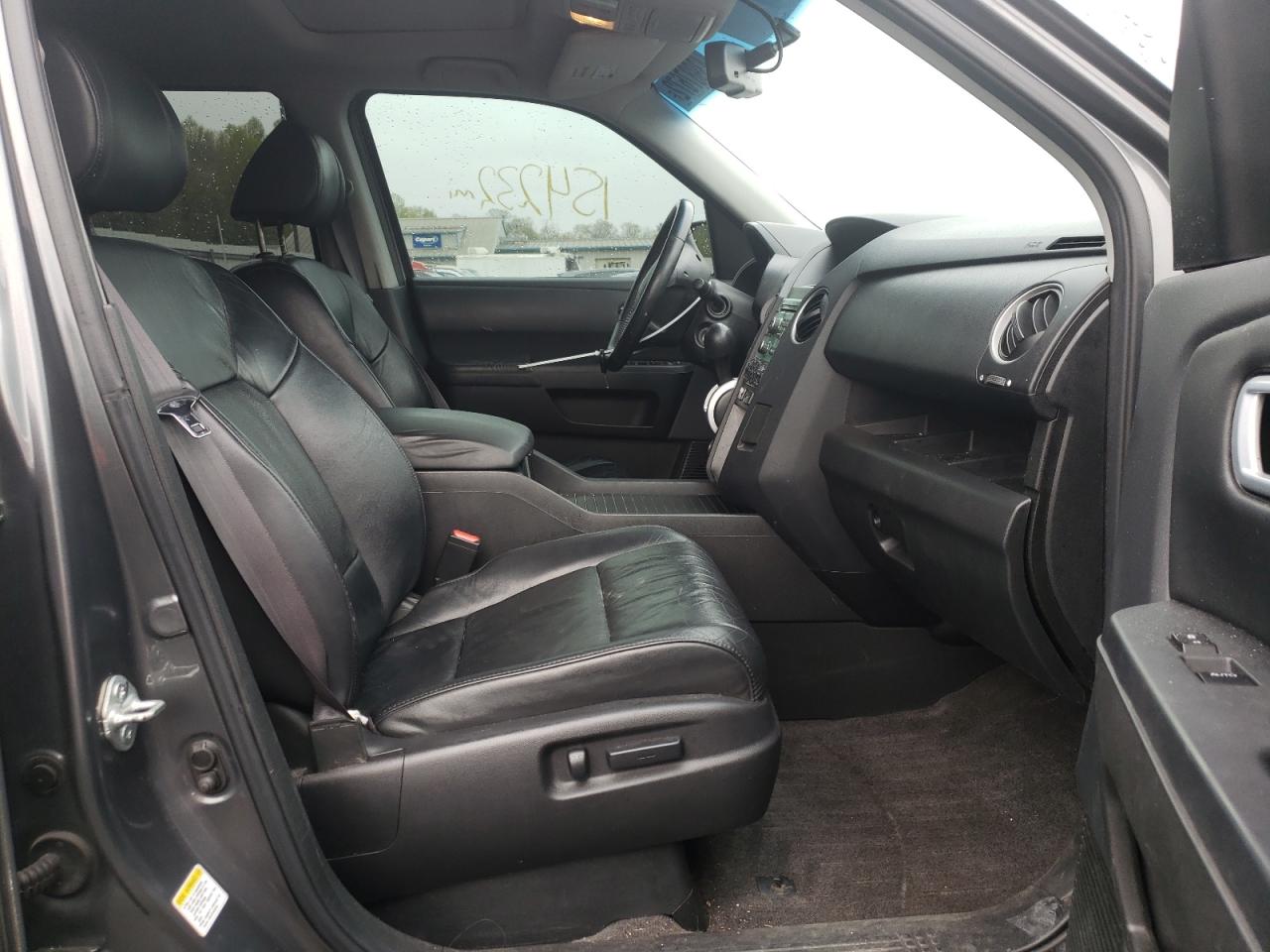 Photo 5 from auction – 2011 HONDA PILOT EXL with VIN 5FNYF4H56BB022968