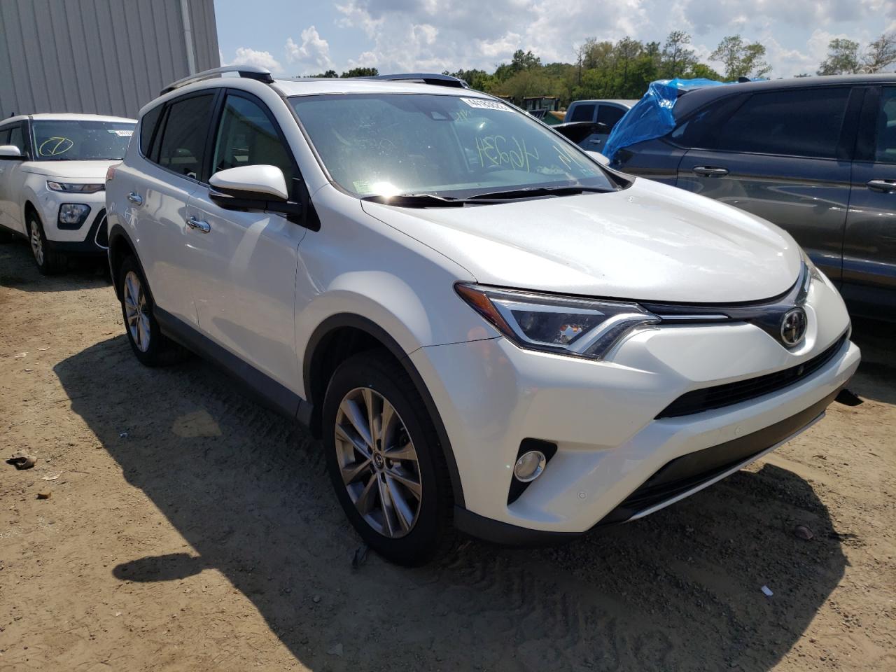 Photo 13 from auction – 2016 TOYOTA RAV4 LIMIT with VIN 2T3DFREVXGW415731