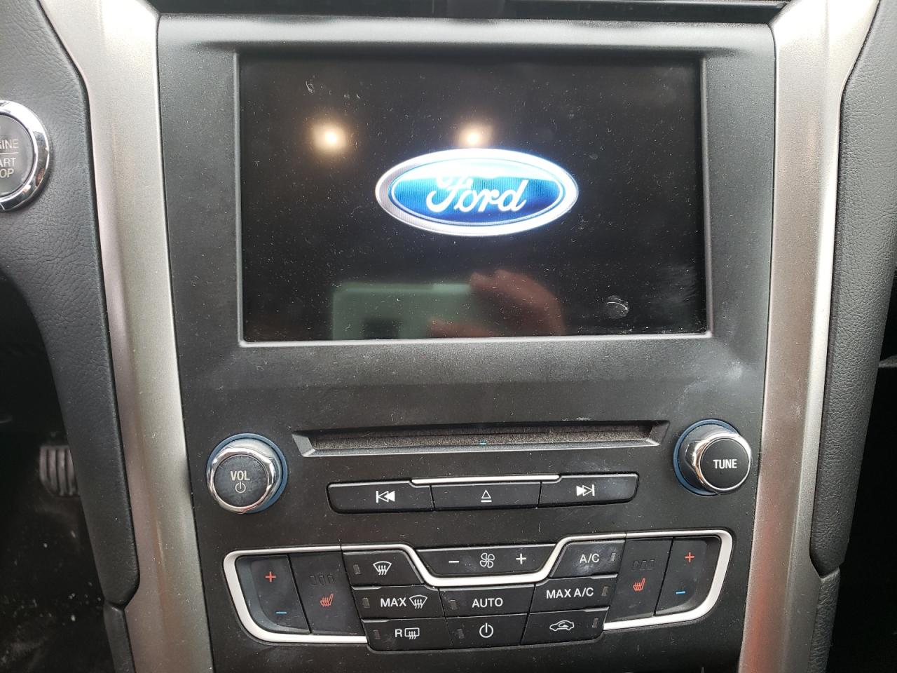 Photo 9 from auction – 2017 FORD FUSION SE with VIN 3FA6P0HDXHR274451