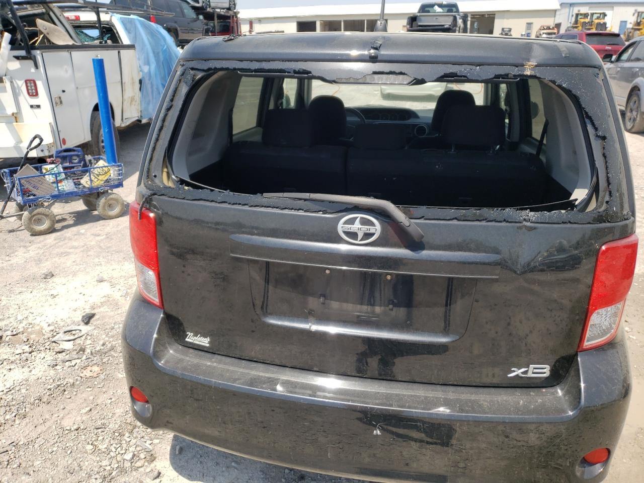 Photo 9 from auction – 2011 TOYOTA SCION XB with VIN JTLZE4FE2B1122704