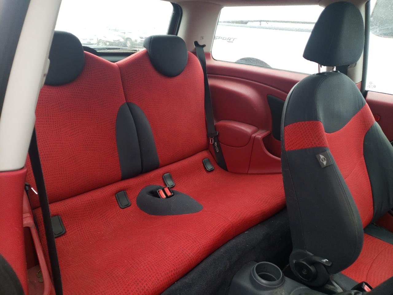 Photo 6 from auction – 2004 MINI COOPER with VIN WMWRC33404TJ58192
