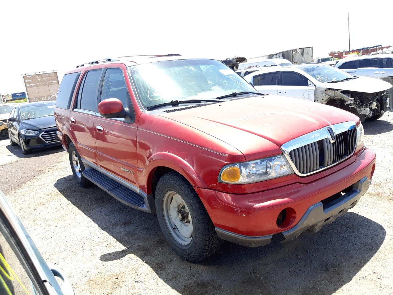 Photo 1 from auction – 2001 LINCOLN NAVIGATOR with VIN 5LMEU27R51LJ17897