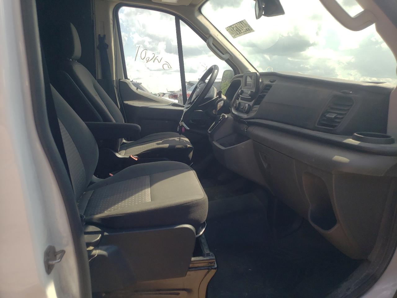 Photo 5 from auction – 2020 FORD TRANSIT T- with VIN 1FTBR2C88LKA40492